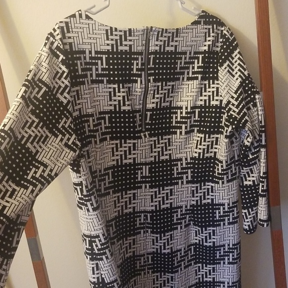 Herringbone Abstract Shift Dress - Picture 3 of 4